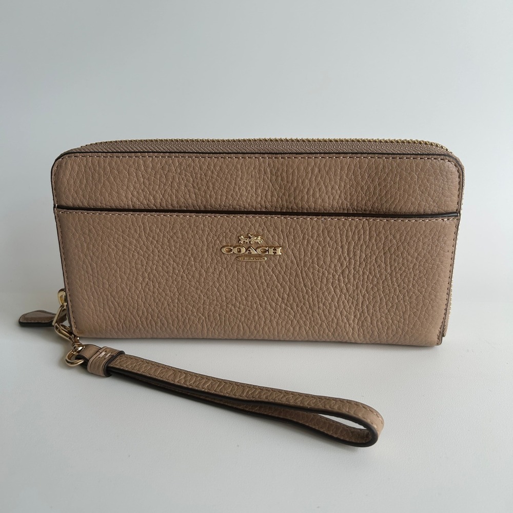 Coach Accordion Zip Wallet Taupe Beige Pebble Leather Wristlet 6643